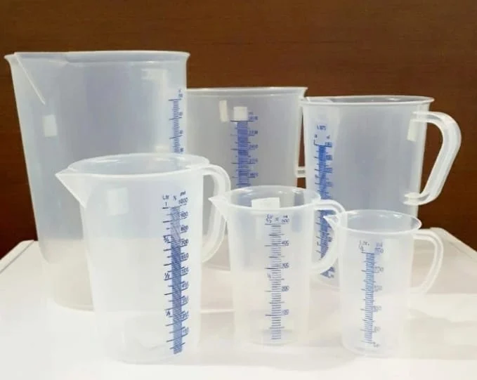 Gelas Ukur Plastik 250–2.000 mL